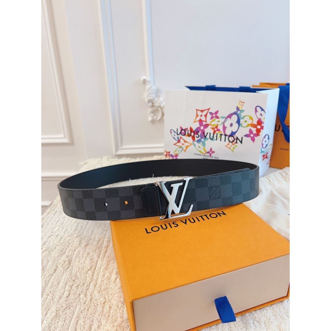 l0vis Vvtt0n belts